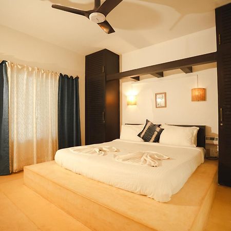 Villa M - Solitude: Beachside Candolim Retreat with Pool Exterior photo