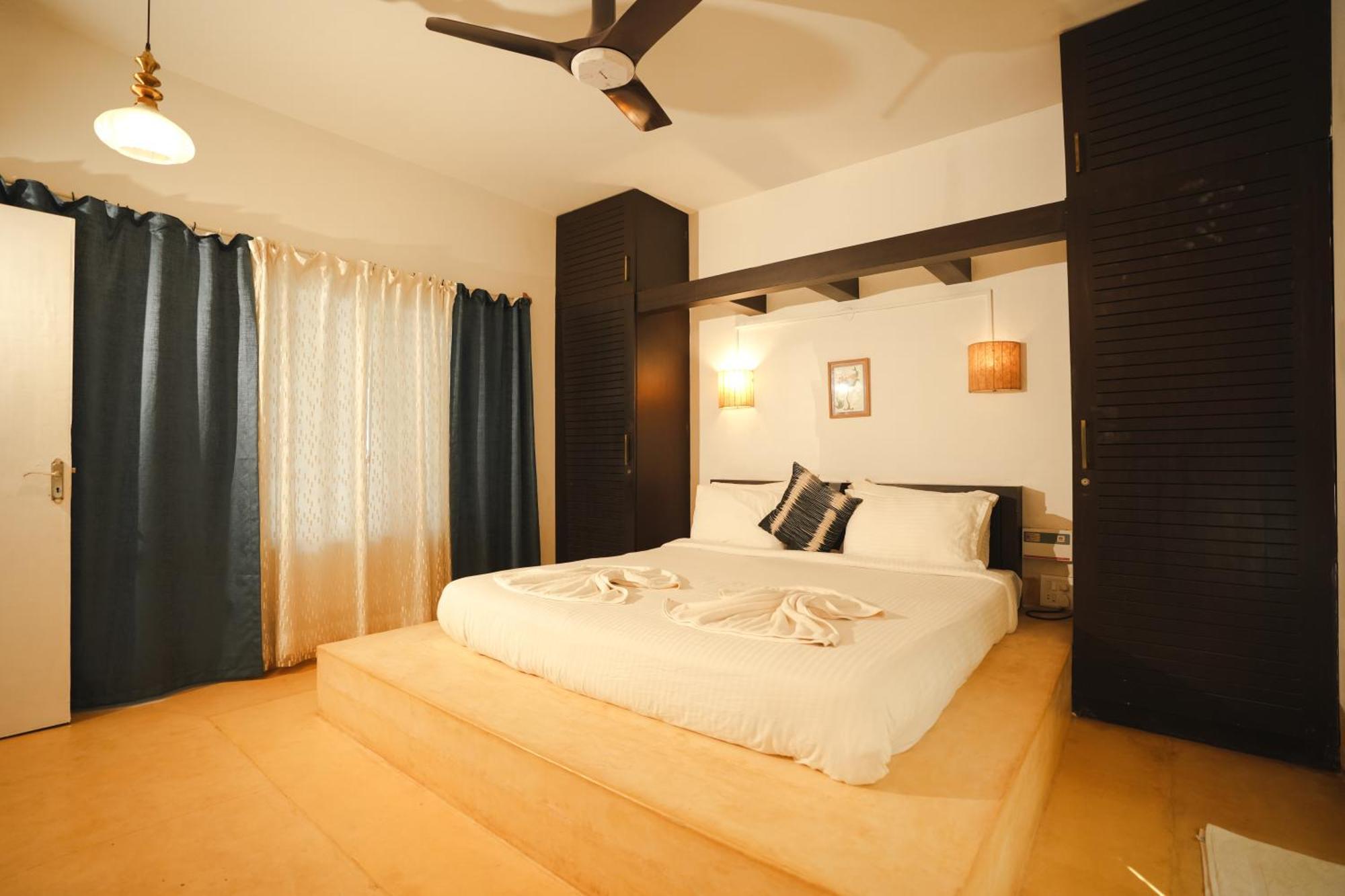 Villa M - Solitude: Beachside Candolim Retreat with Pool Exterior photo