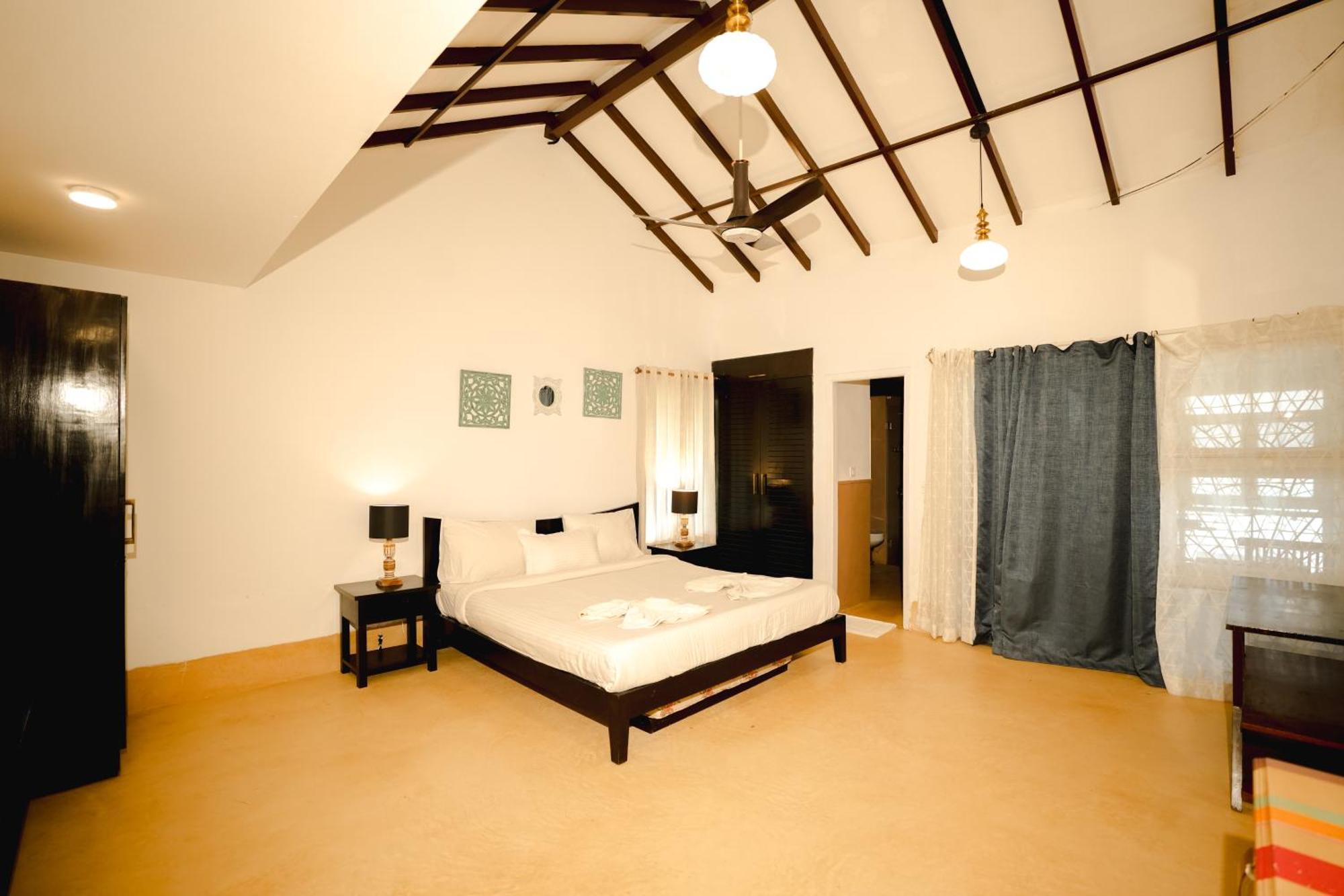 Villa M - Solitude: Beachside Candolim Retreat with Pool Exterior photo